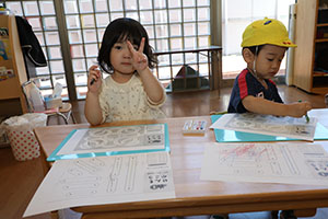 線を書く練習をしました　あひる