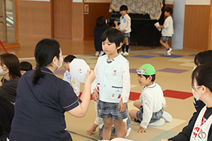 視力・聴力検査がありました　　年長組