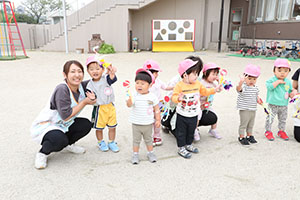 こいのぼりと記念撮影　ひよこ・あひる・ぺんぎん