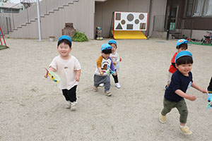 こいのぼりと記念撮影　ひよこ・あひる・ぺんぎん