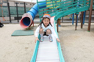 元気いっぱい園庭遊び！　　E　　