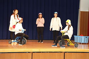 4月生まれのお誕生会　「幼稚園劇」　年少組・ひよこ・あひる・ぺんぎん