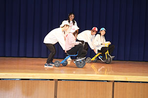 4月生まれのお誕生会　「幼稚園劇」　年少組・ひよこ・あひる・ぺんぎん
