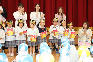 4月生まれのお誕生会　「幼稚園劇」　年少組・ひよこ・あひる・ぺんぎん