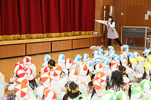 4月生まれのお誕生会　「幼稚園劇」　年少組・ひよこ・あひる・ぺんぎん
