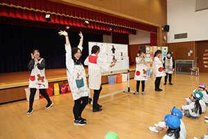 4月生まれのお誕生会　「春の大運動会」　年長組