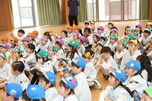 4月生まれのお誕生会　「春の大運動会」　年長組