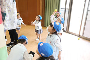 4月生まれのお誕生会　「春の大運動会」　年長組
