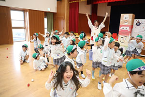 4月生まれのお誕生会　「春の大運動会」　年長組