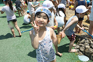 ジャブジャブ池で水遊び！　たんぽぽ・さくら