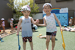 ジャブジャブ池で水遊び！　たんぽぽ・さくら