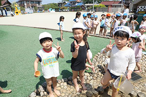 ジャブジャブ池で水遊び！　たんぽぽ・さくら