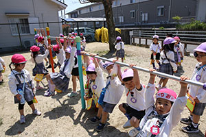 お散歩にでかけました　ばら・すみれ