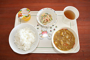 お散歩にでかけました　ばら・すみれ