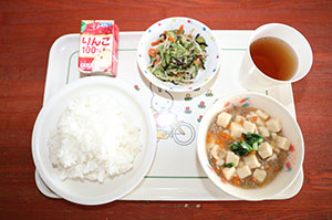 いちごの制作　こあら