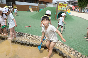 泥んこ遊び　たんぽぽ・ひまわり