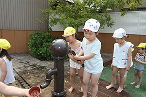 泥んこ遊び　たんぽぽ・ひまわり