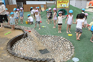 泥んこ遊び　さくら・すみれ