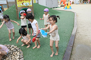泥んこ遊び　さくら・すみれ