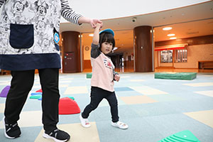 エンゼルドームでサーキット　ひよこ・あひる・ぺんぎん