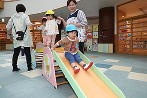 エンゼルドームでサーキット　ひよこ・あひる・ぺんぎん