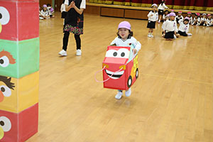 年中ドキドキF１リレー　ばら・すみれ・たんぽぽ
