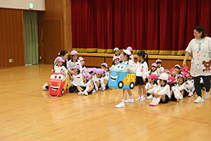 年中ドキドキF１リレー　ばら・すみれ・たんぽぽ