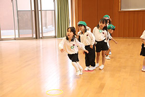 風船で楽しい運動遊び　A