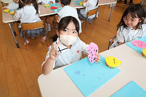 いちごの制作　たんぽぽ