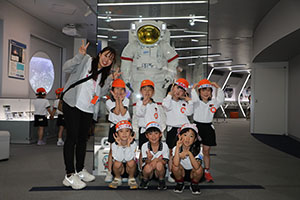プラネタリウム見学　　たくさんの星がきれいだったね　C・D・E　