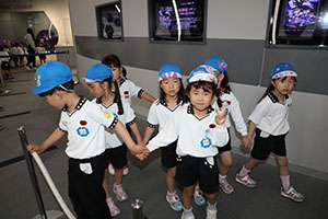 プラネタリウム見学　　たくさんの星がきれいだったね　C・D・E　