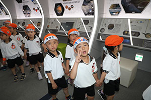 プラネタリウム見学　　たくさんの星がきれいだったね　C・D・E　