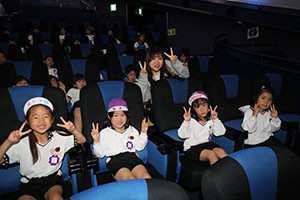 プラネタリウム見学　　たくさんの星がきれいだったね　C・D・E　