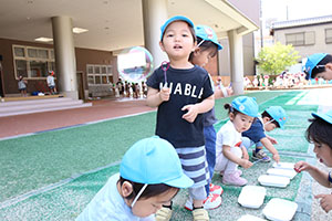 シャボン玉楽しかったね　あひる・ぺんぎん