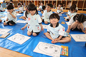 お母さんの絵の練習をしました　こあら