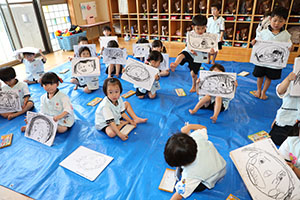 お母さんの絵の練習をしました　こあら