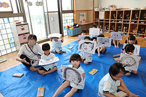 お母さんの絵の練習をしました　こあら