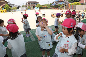 シャボン玉楽しかったね　ばら