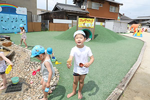 粘土作りと泥んこ遊び　さくら・E