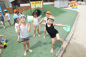 粘土作りと泥んこ遊び　さくら・E