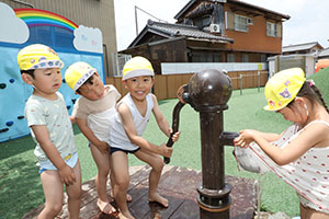 今日も元気にどろんこ遊び！　ひまわり・A