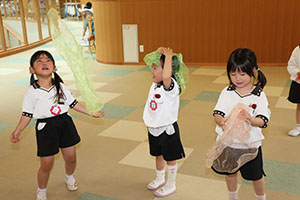 シフォンスカーフ遊び　ばら
