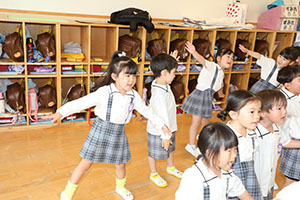 元気いっぱい歌っています♪　すみれ