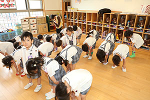 元気いっぱい歌っています♪　すみれ