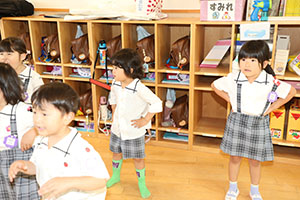 元気いっぱい歌っています♪　すみれ