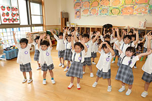 元気いっぱい歌っています♪　すみれ