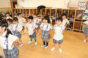 元気いっぱい歌っています♪　すみれ