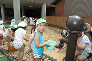 泥んこ遊び　ことり・さくら
