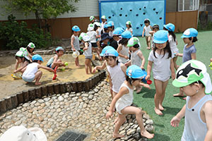 泥んこ遊び　ことり・さくら