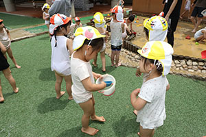 泥んこ遊び　ぱんだ・きりん